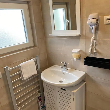 Vikendica Fruska Lipa *