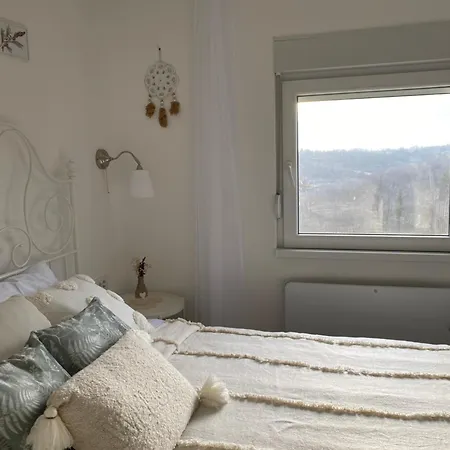 Vikendica Fruska Lipa Casa de Férias Cortanovci