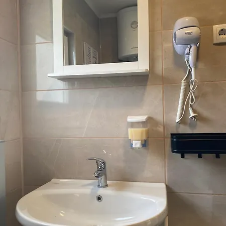 Vikendica Fruska Lipa * Cortanovci