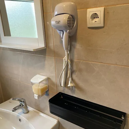 Vikendica Fruska Lipa * Cortanovci