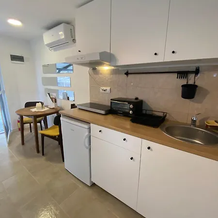 Vikendica Fruska Lipa * Cortanovci