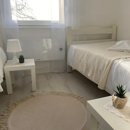 Vikendica Fruska Lipa Hébergement de vacances *