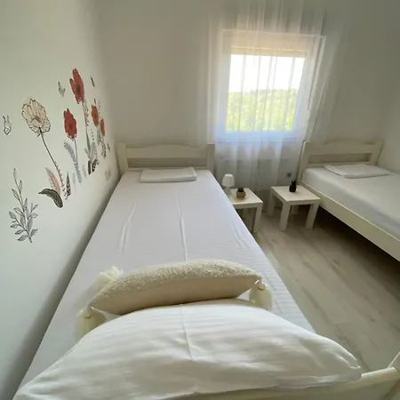 Vikendica Fruska Lipa